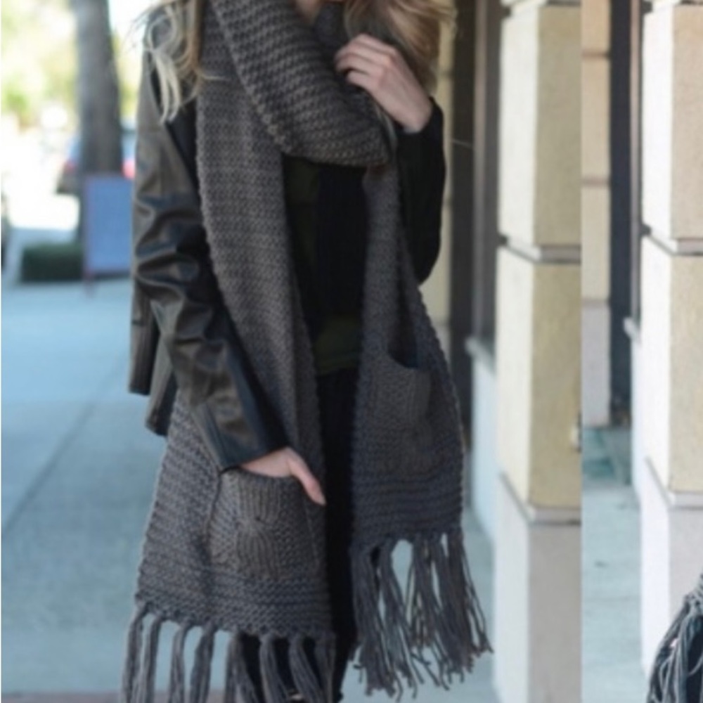 Oversized Tassle Scarf with Pockets